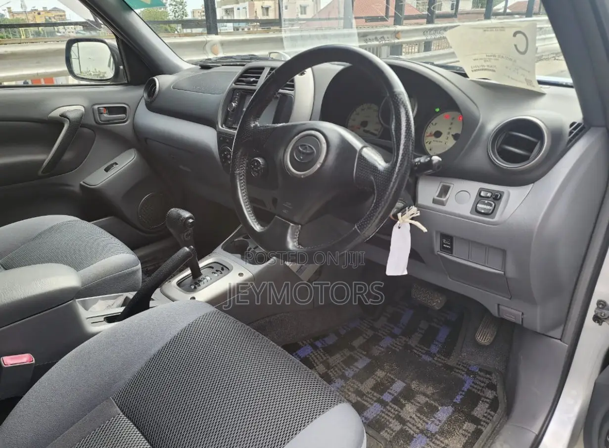 Toyota RAV4 2001 Silver