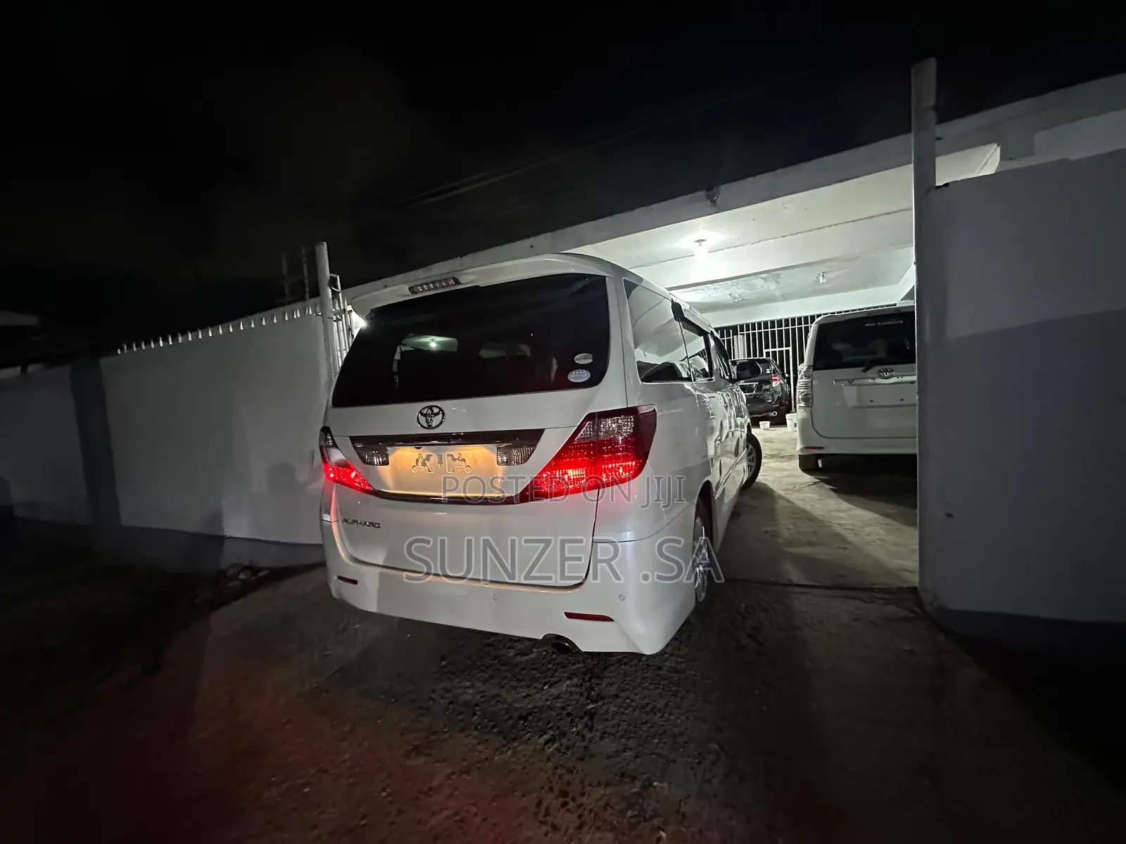 Toyota Alphard 2010 White