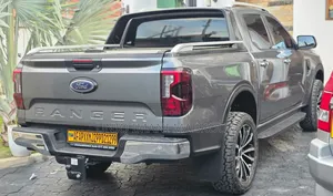 Ford Ranger Wildtrak 2023 Gray