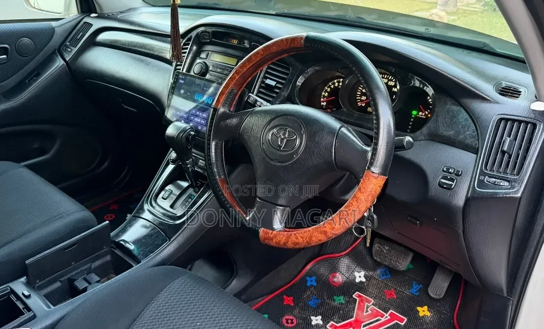 Toyota Kluger 2005 Silver