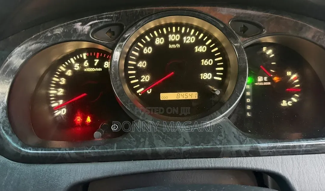 Toyota Kluger 2005 Silver