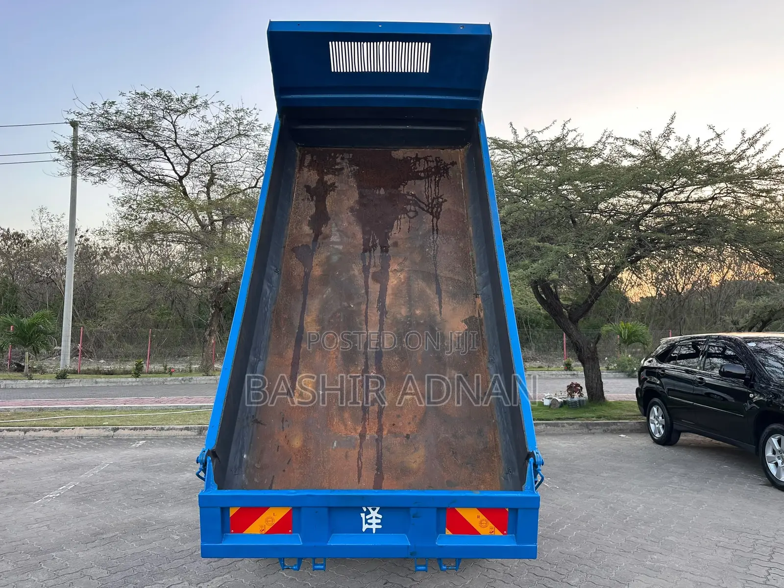 Mitsubishi Canter Tipper Tani 2.5(tonnes) Mpya(unregistered).