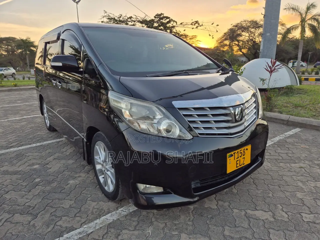 Toyota Alphard 2.4 Petrol FWD 2009 Black
