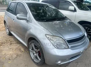 Toyota IST 2005 Silver