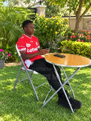 Set Ya Meza Na Kiti
