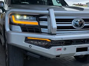 Toyota Land Cruiser LC300 2024 Brown