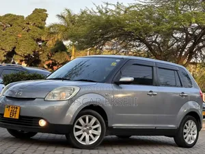 Mazda Verisa 2004 Gray