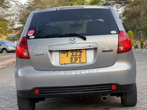 Mazda Verisa 2004 Gray