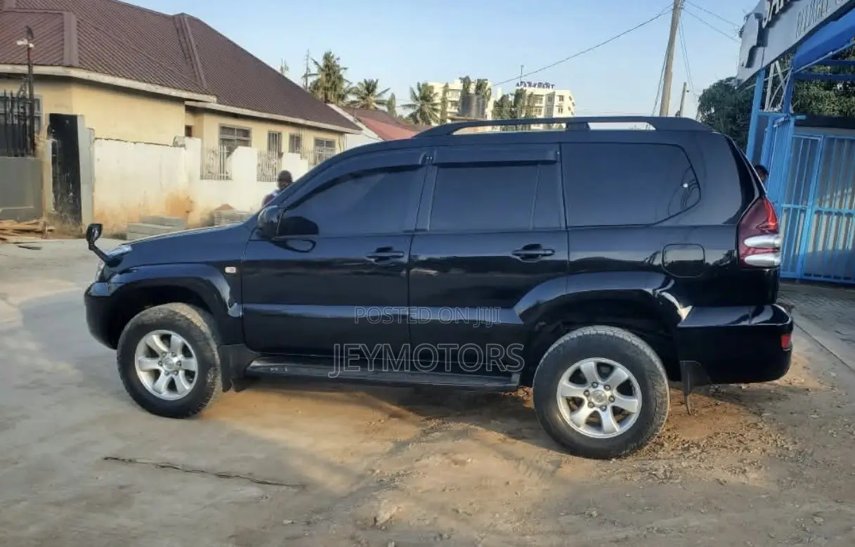 Toyota Land Cruiser Prado 2007 Black