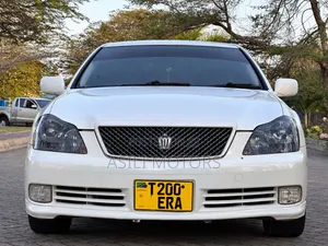 Toyota Crown Royale 2005 White