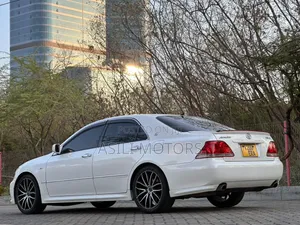 Toyota Crown Royale 2005 White