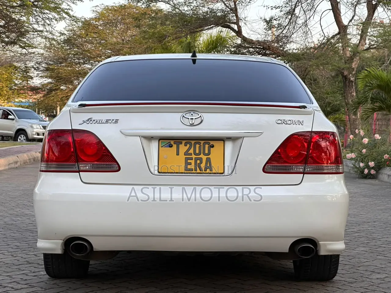 Toyota Crown Royale 2005 White