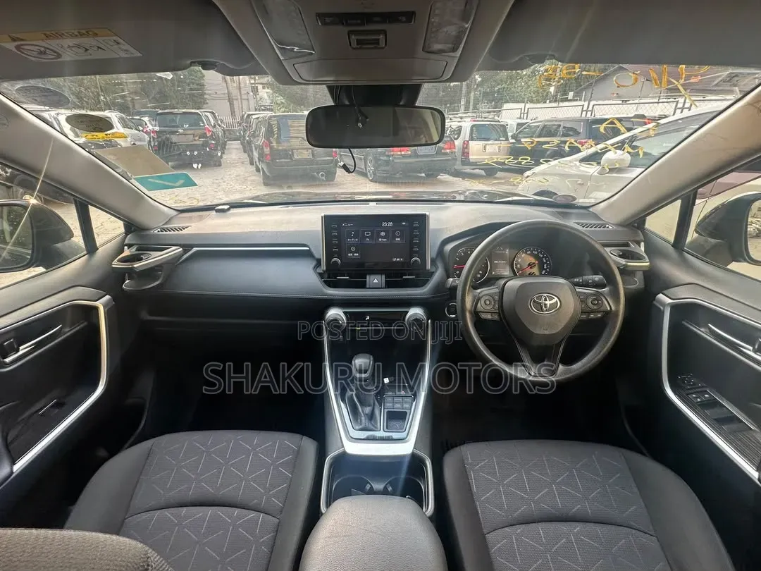Toyota RAV4 2021 Black