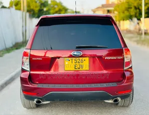 Subaru Forester 2011 Maroon