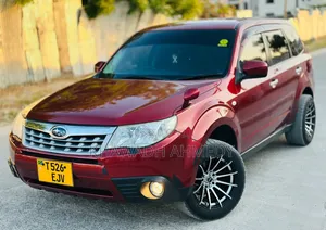 Subaru Forester 2011 Maroon