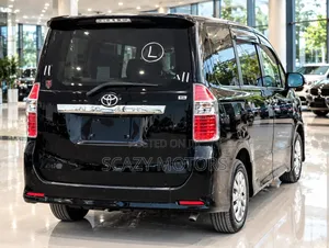 Toyota Noah 2009 Black