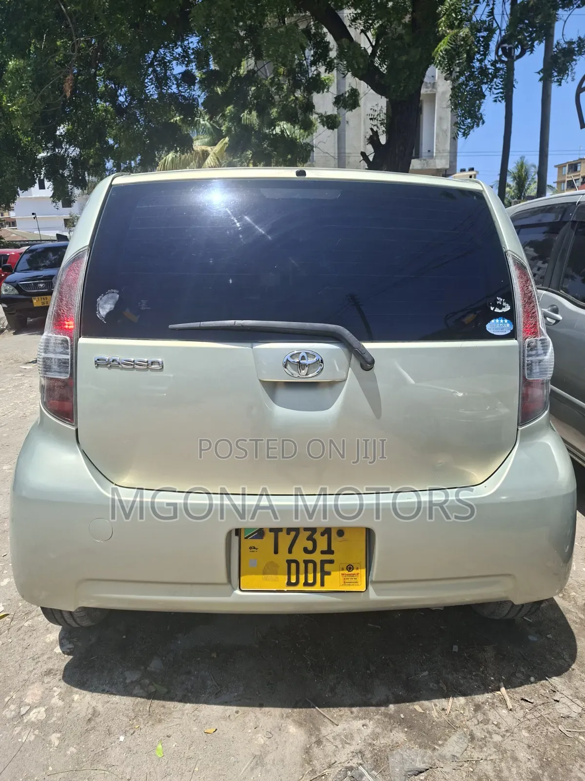 Toyota Passo 2005 Gold
