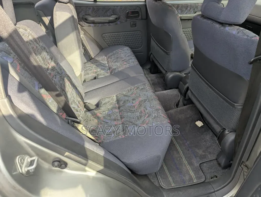 Toyota RAV4 1999 Silver