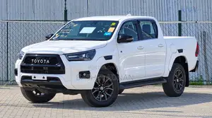 Toyota Hilux 2023 Off white