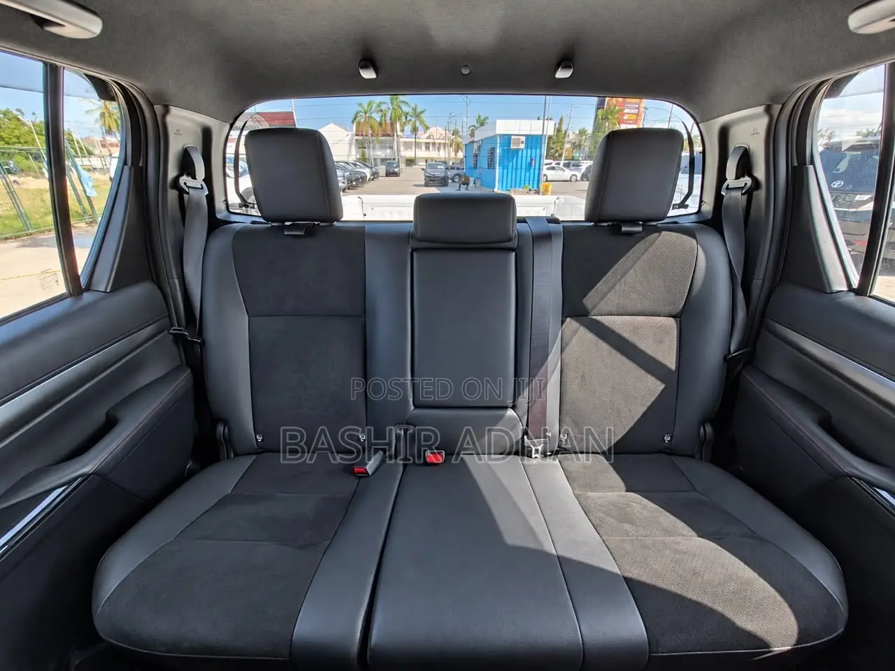 Toyota Hilux 2023 Off white