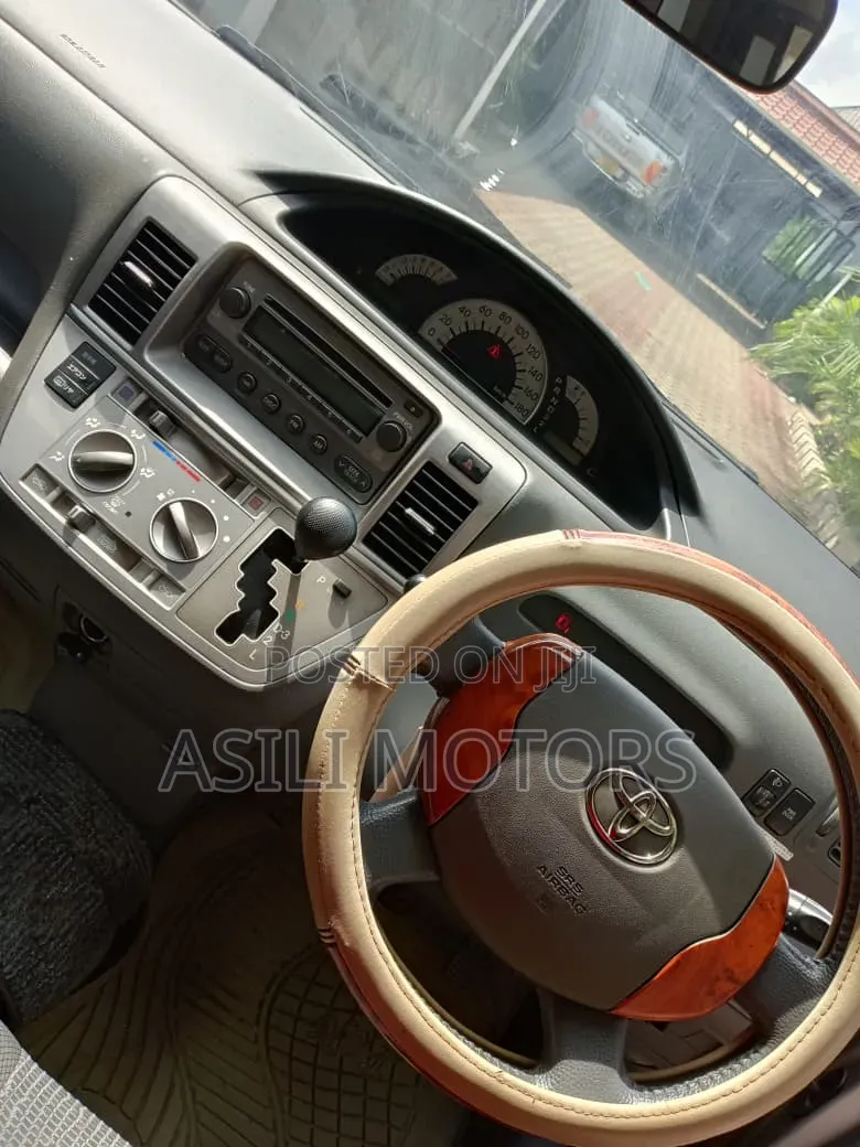 Toyota Raum 1.5 FWD 2006 Gray
