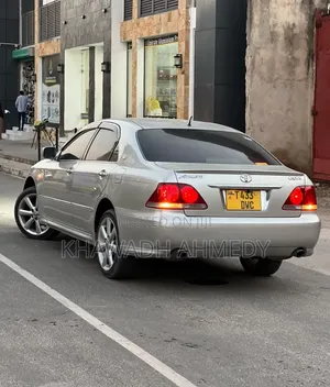 Toyota Crown Royale 2005 Silver