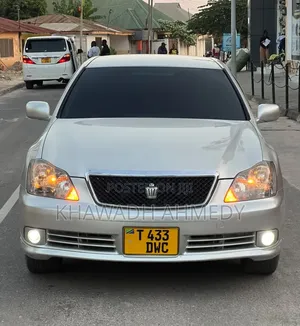 Toyota Crown Royale 2005 Silver