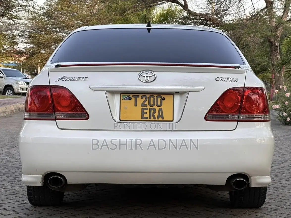 Toyota Crown 2005 Pearl