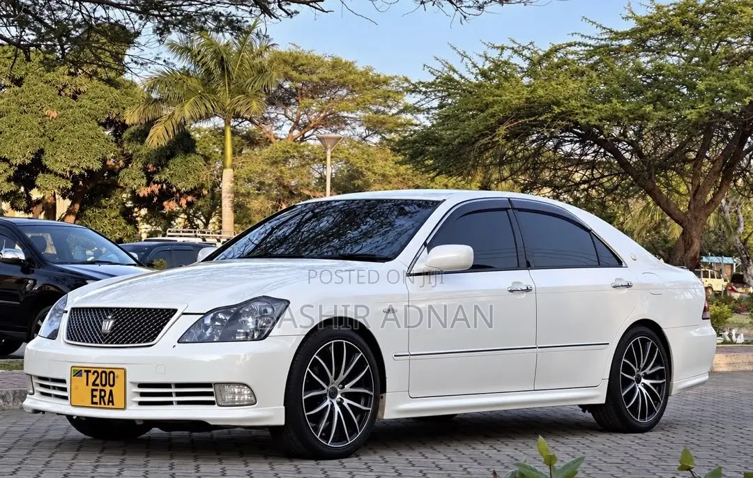 Toyota Crown 2005 Pearl