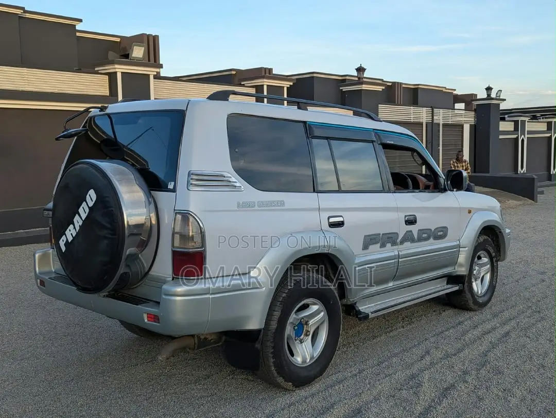 Toyota Land Cruiser Prado 1999 Silver