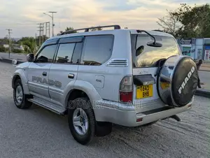 Toyota Land Cruiser Prado 1999 Silver