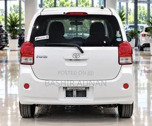 Toyota Porte 1.5 FWD 2013 White