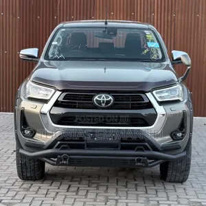 Toyota Hilux 2021 Gray