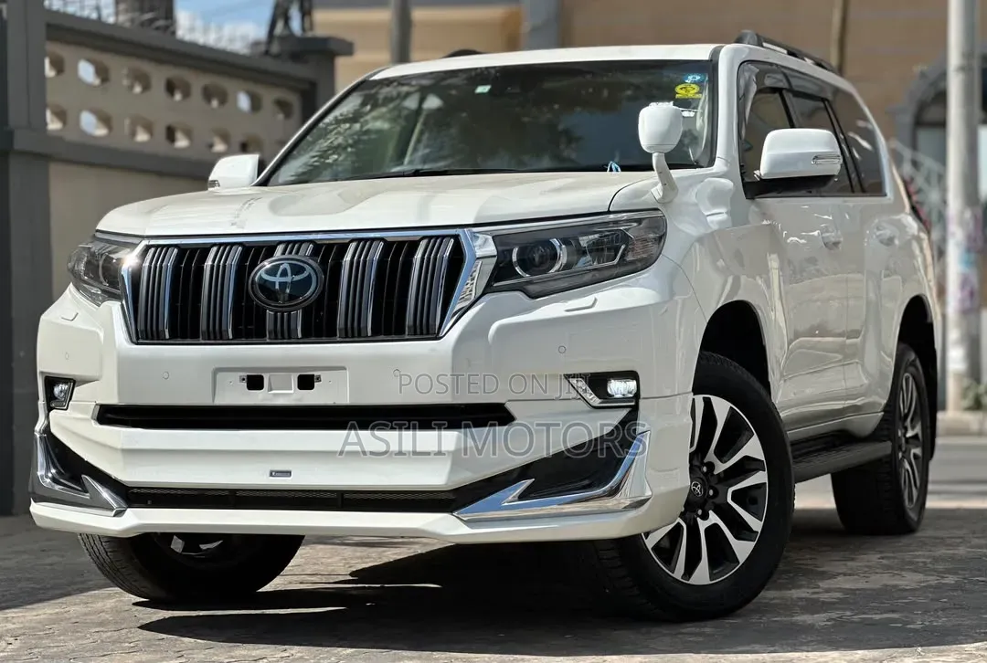 Toyota Land Cruiser Prado 4.0 Petrol TX 2022 White