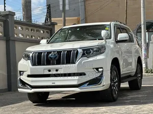 Toyota Land Cruiser Prado 4.0 Petrol TX 2022 White