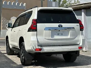 Toyota Land Cruiser Prado 4.0 Petrol TX 2022 White