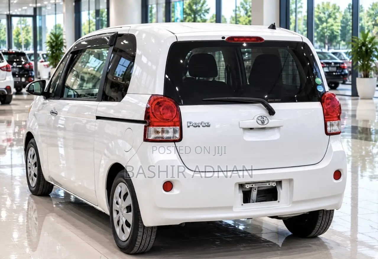 Toyota Porte 1.5 FWD 2013 White