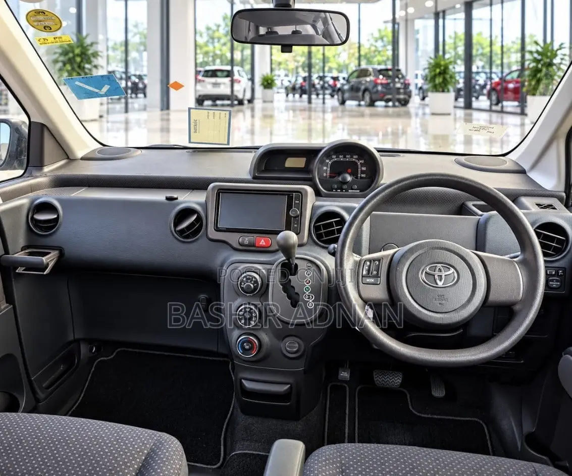 Toyota Porte 1.5 FWD 2013 White