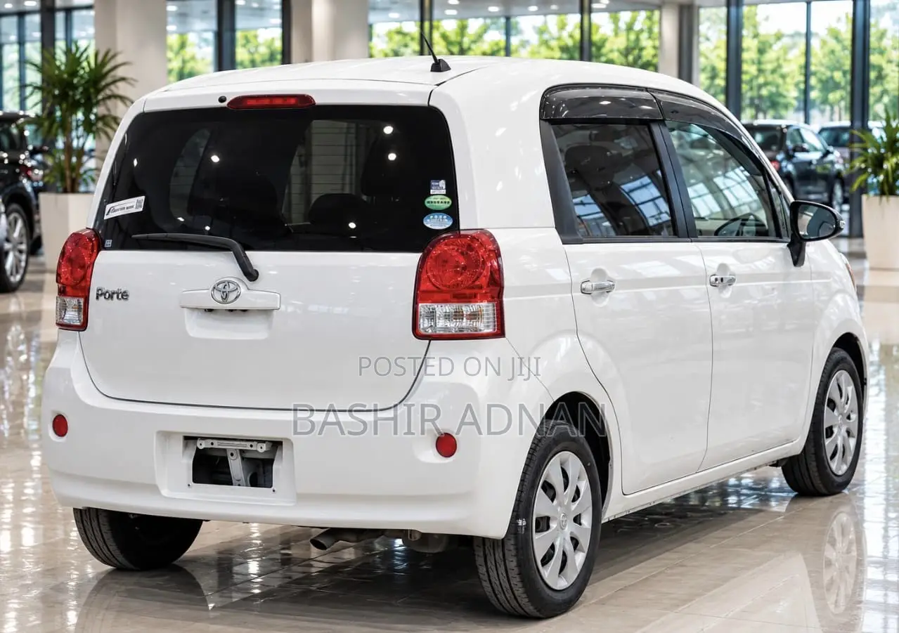 Toyota Porte 1.5 FWD 2013 White