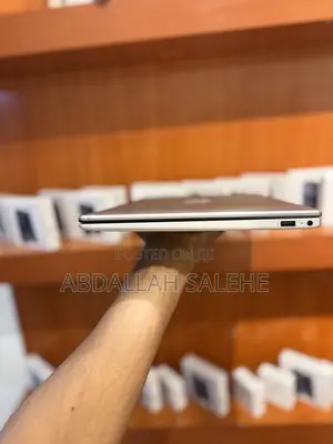 Laptop HP 250 G10 8GB Intel Core i5 SSD 256GB