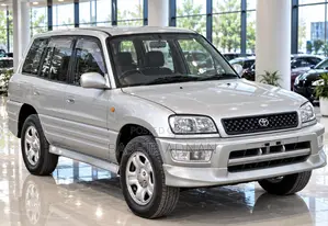 Toyota RAV4 Base FWD 1999 Silver