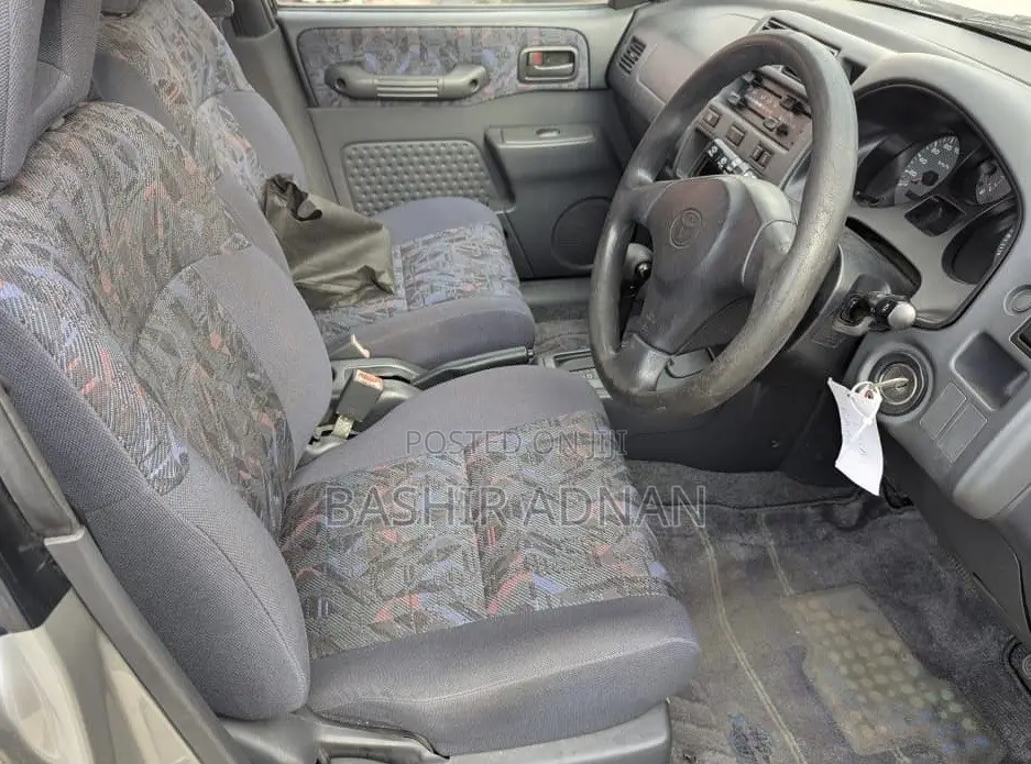 Toyota RAV4 Base FWD 1999 Silver