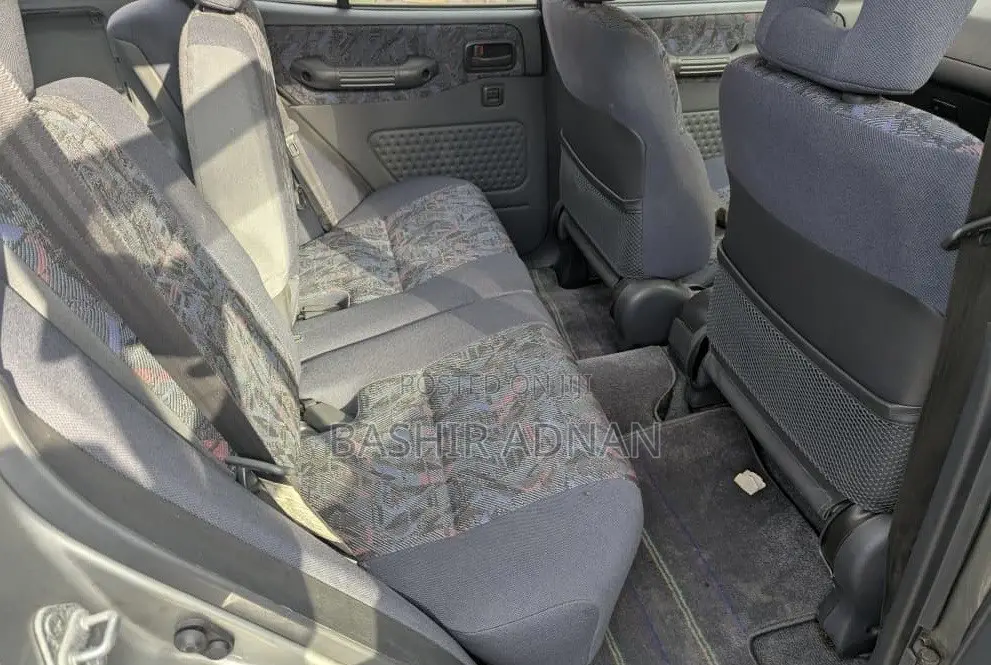 Toyota RAV4 Base FWD 1999 Silver