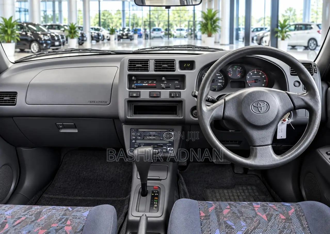Toyota RAV4 Base FWD 1999 Silver