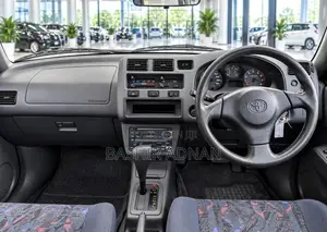 Toyota RAV4 Base FWD 1999 Silver