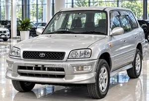Toyota RAV4 Base FWD 1999 Silver