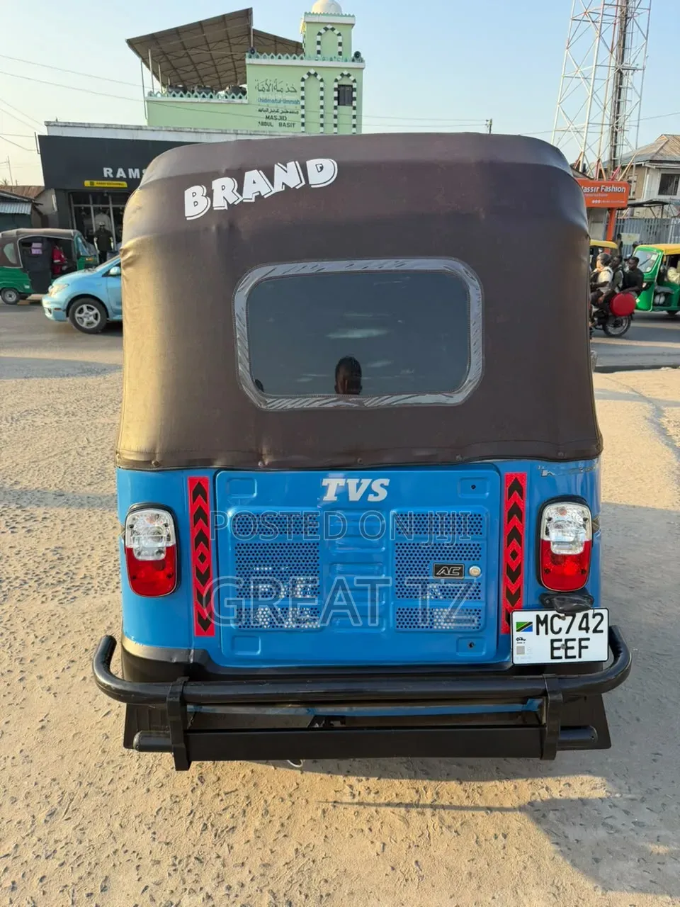Bajaj Avenger 200 2024 Blue