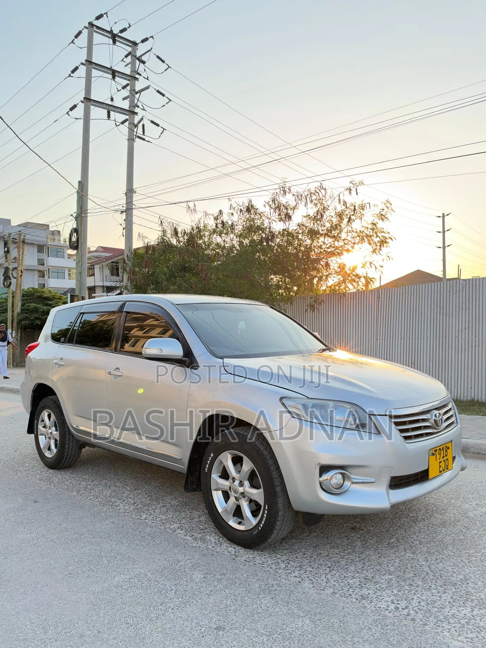 Toyota Vanguard 2010 Silver