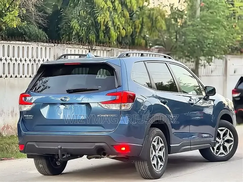 Subaru Forester Premium AWD 2023 Purple