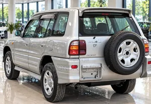 Toyota RAV4 Base 4x4 1999 Silver
